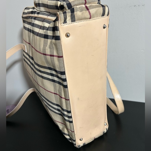 Burberry bag in beige Haymarket canvas and beige leather - Picture 15 of 17